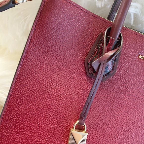 Michael Kors Large  Mercer Accordion Tote - Picture 8 of 8